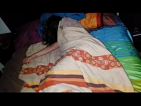 ❤️ Anak tiri memarahi ibu tirinya semasa dia tidur. ❤️❌ Lucah Rusia pada ms.niceporn.ru